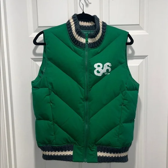 Victoria's Secret TRUE PINK LOVE Down Puffer zip Vest collegiate green NEW M/L - Picture 7 of 8